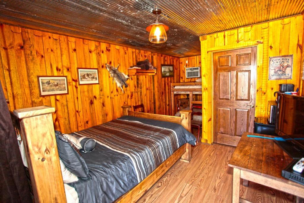 Hotel Diamonds Old West à Murfreesboro Extérieur photo