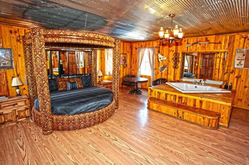 Hotel Diamonds Old West à Murfreesboro Extérieur photo